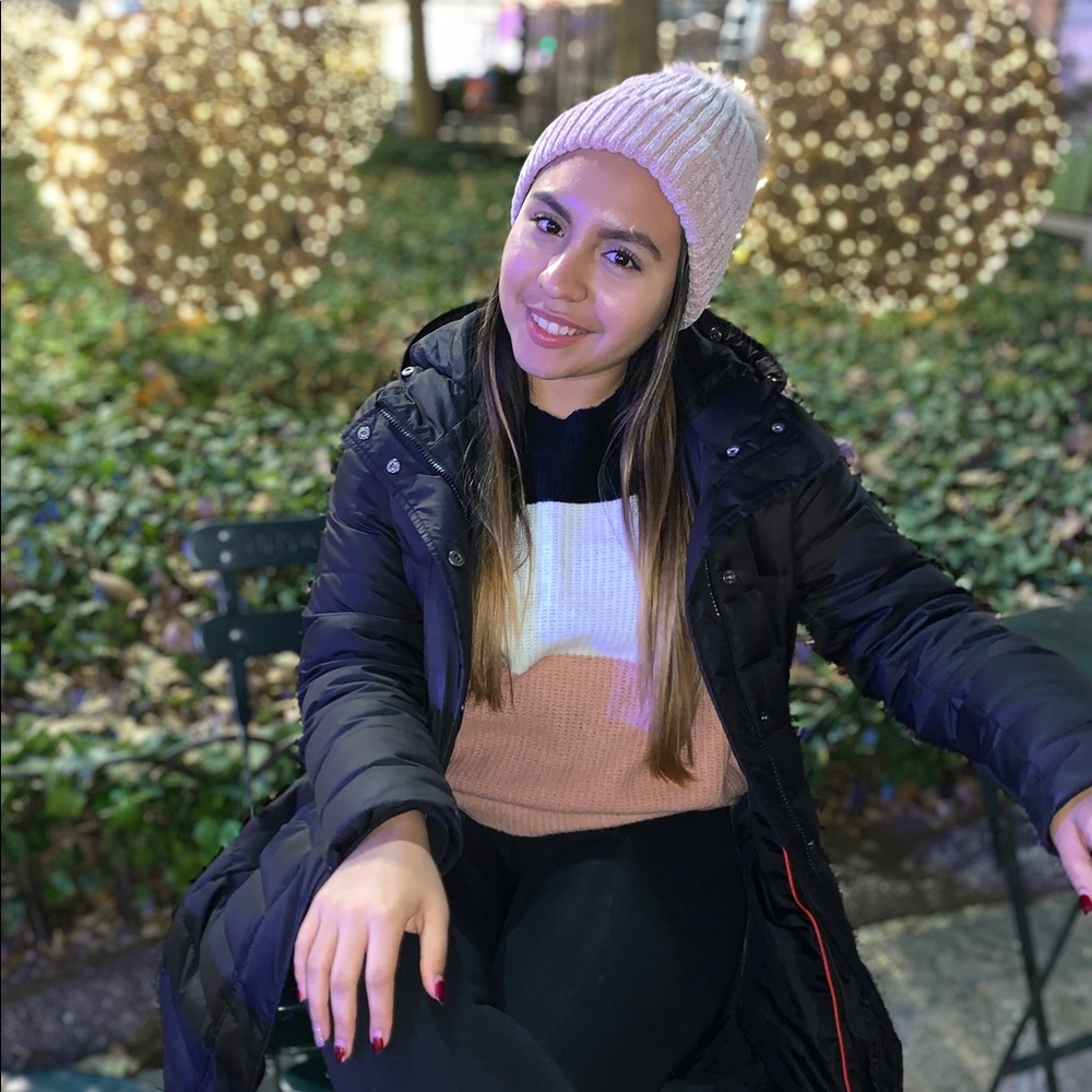 Meet your Posher, Ari